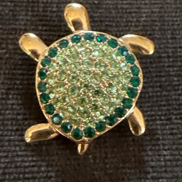 Monet Small Sparkling Green and Gold Turtle Brooch - Picture 1 of 8